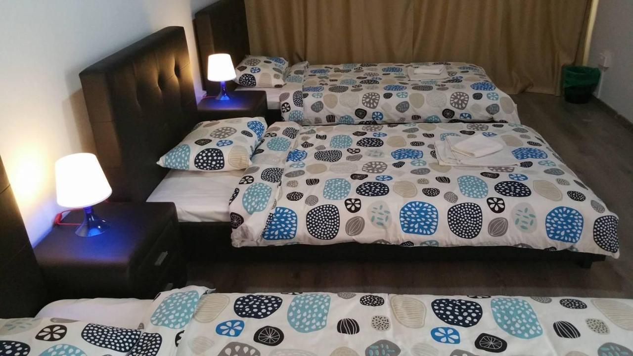 Villaer Nissi Beach Luxury *