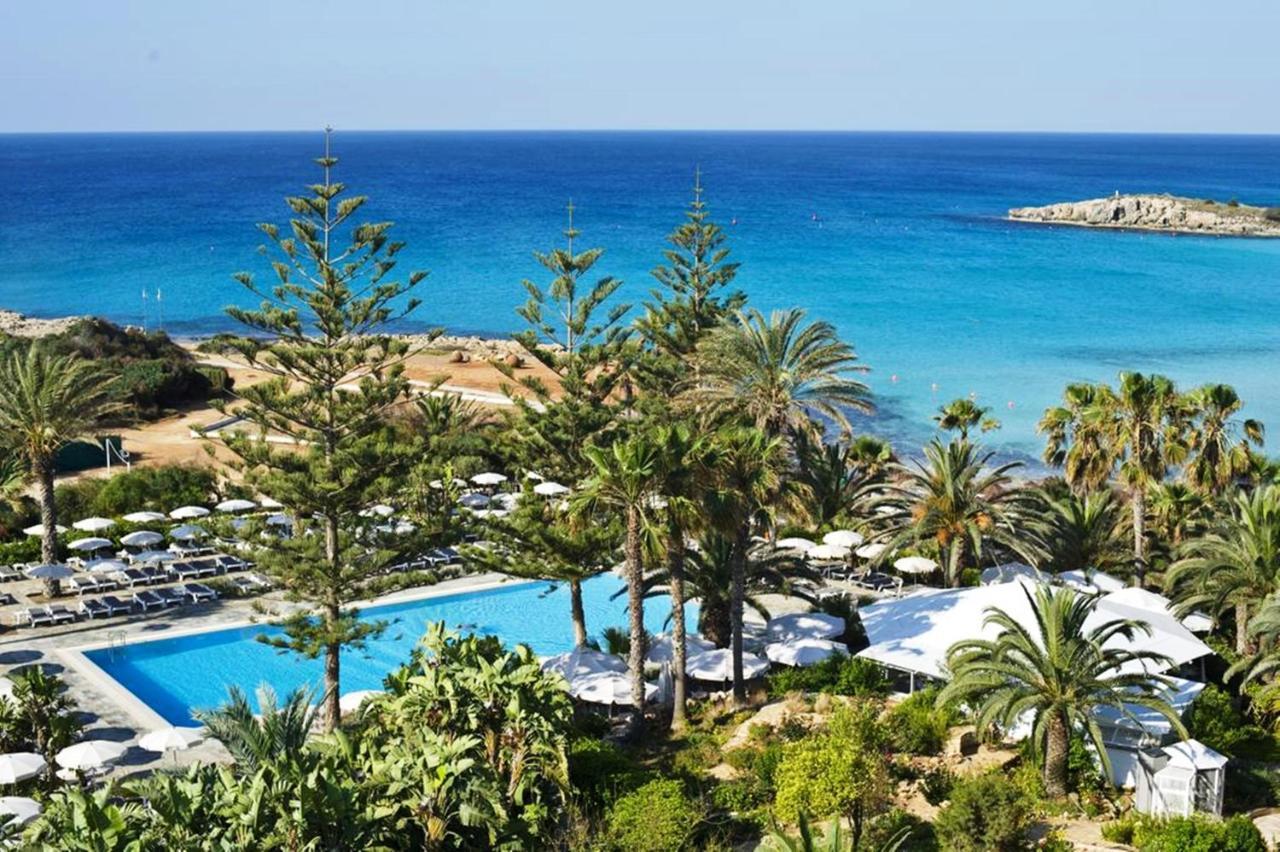Villaer Nissi Beach Luxury
