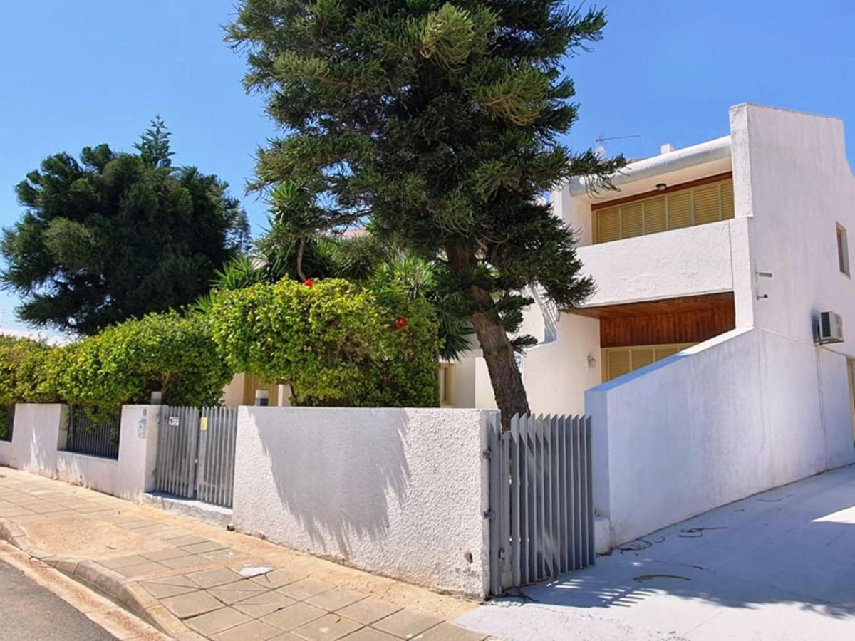 Villaer Nissi Beach Luxury